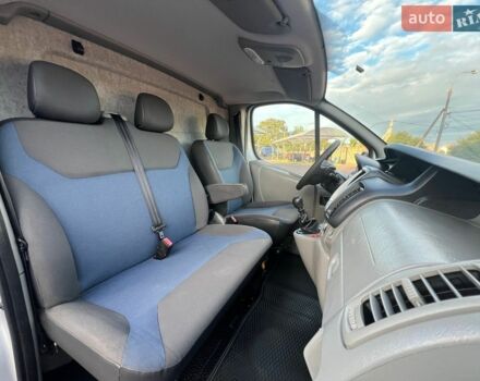 Серый Рено Трафик, объемом двигателя 2 л и пробегом 248 тыс. км за 13500 $, фото 29 на Automoto.ua