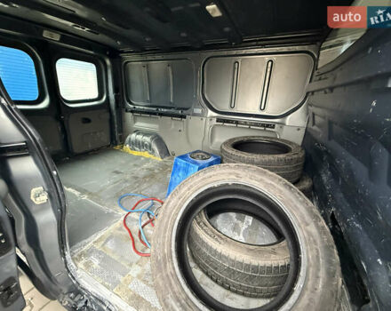 Серый Рено Трафик, объемом двигателя 2 л и пробегом 99 тыс. км за 12999 $, фото 24 на Automoto.ua