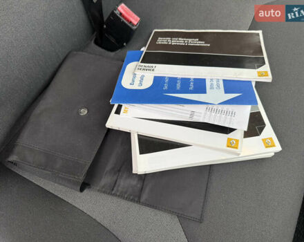 Серый Рено Трафик, объемом двигателя 2 л и пробегом 99 тыс. км за 12999 $, фото 34 на Automoto.ua