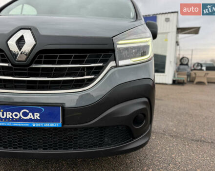 Серый Рено Трафик, объемом двигателя 2 л и пробегом 218 тыс. км за 22500 $, фото 12 на Automoto.ua