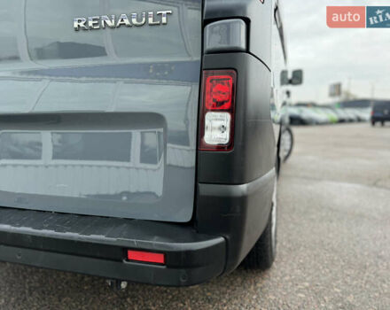 Серый Рено Трафик, объемом двигателя 2 л и пробегом 218 тыс. км за 22500 $, фото 22 на Automoto.ua