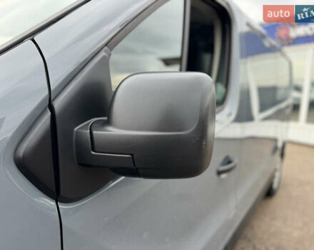 Серый Рено Трафик, объемом двигателя 2 л и пробегом 218 тыс. км за 22500 $, фото 16 на Automoto.ua