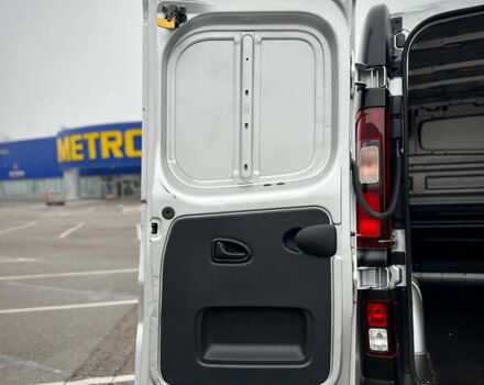 Серый Рено Трафик, объемом двигателя 2 л и пробегом 167 тыс. км за 18900 $, фото 44 на Automoto.ua