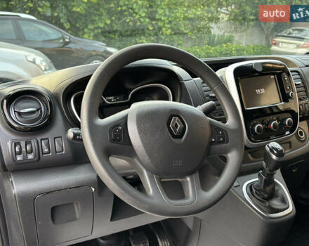 Серый Рено Трафик, объемом двигателя 2 л и пробегом 245 тыс. км за 16999 $, фото 14 на Automoto.ua