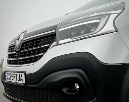 Серый Рено Трафик, объемом двигателя 2 л и пробегом 167 тыс. км за 18900 $, фото 8 на Automoto.ua