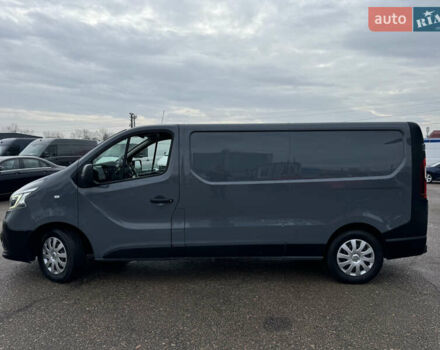 Серый Рено Трафик, объемом двигателя 2 л и пробегом 218 тыс. км за 22500 $, фото 3 на Automoto.ua