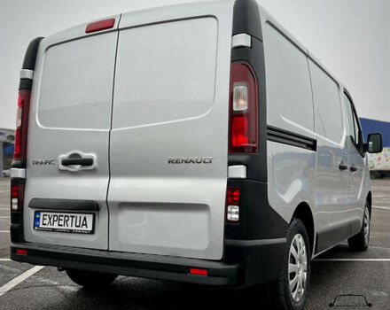 Серый Рено Трафик, объемом двигателя 2 л и пробегом 167 тыс. км за 18900 $, фото 2 на Automoto.ua