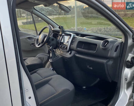 Серый Рено Трафик, объемом двигателя 2 л и пробегом 132 тыс. км за 18700 $, фото 38 на Automoto.ua