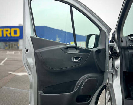 Серый Рено Трафик, объемом двигателя 2 л и пробегом 167 тыс. км за 18900 $, фото 16 на Automoto.ua