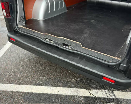 Серый Рено Трафик, объемом двигателя 2 л и пробегом 167 тыс. км за 18900 $, фото 45 на Automoto.ua