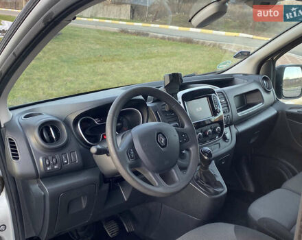 Серый Рено Трафик, объемом двигателя 2 л и пробегом 132 тыс. км за 18700 $, фото 41 на Automoto.ua