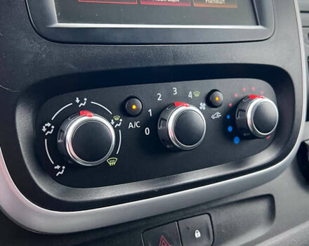 Серый Рено Трафик, объемом двигателя 2 л и пробегом 167 тыс. км за 18900 $, фото 31 на Automoto.ua