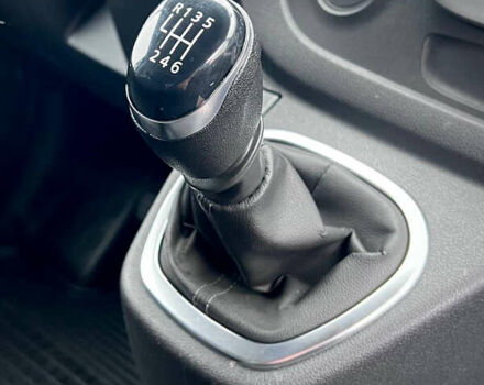 Серый Рено Трафик, объемом двигателя 2 л и пробегом 167 тыс. км за 18900 $, фото 33 на Automoto.ua