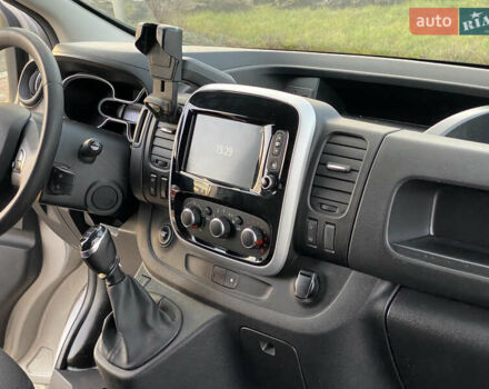 Серый Рено Трафик, объемом двигателя 2 л и пробегом 132 тыс. км за 18700 $, фото 42 на Automoto.ua