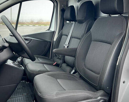 Серый Рено Трафик, объемом двигателя 2 л и пробегом 167 тыс. км за 18900 $, фото 18 на Automoto.ua