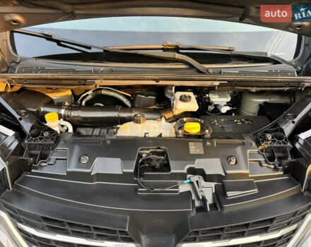 Серый Рено Трафик, объемом двигателя 2 л и пробегом 245 тыс. км за 16999 $, фото 21 на Automoto.ua