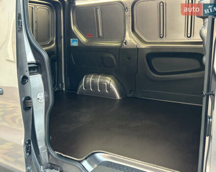 Серый Рено Трафик, объемом двигателя 2 л и пробегом 245 тыс. км за 16999 $, фото 10 на Automoto.ua