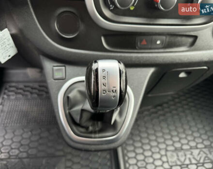 Серый Рено Трафик, объемом двигателя 2 л и пробегом 218 тыс. км за 22500 $, фото 48 на Automoto.ua