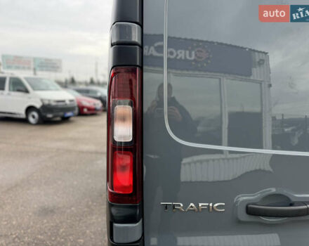 Серый Рено Трафик, объемом двигателя 2 л и пробегом 218 тыс. км за 22500 $, фото 19 на Automoto.ua