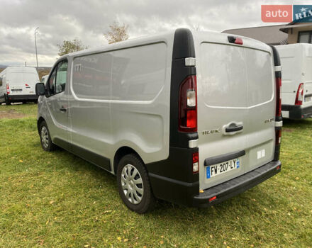 Серый Рено Трафик, объемом двигателя 2 л и пробегом 200 тыс. км за 17900 $, фото 5 на Automoto.ua