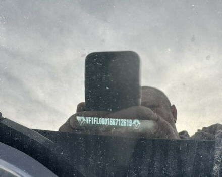 Серый Рено Трафик, объемом двигателя 2 л и пробегом 247 тыс. км за 16000 $, фото 3 на Automoto.ua