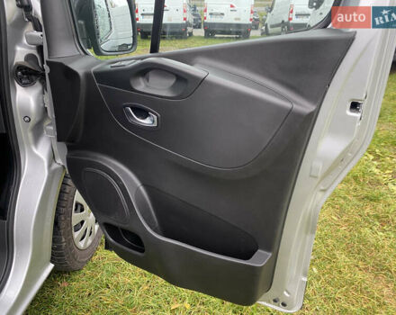 Серый Рено Трафик, объемом двигателя 2 л и пробегом 200 тыс. км за 17900 $, фото 8 на Automoto.ua
