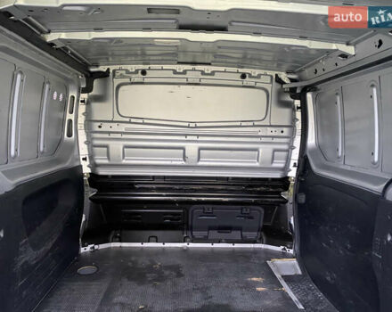 Серый Рено Трафик, объемом двигателя 2 л и пробегом 200 тыс. км за 17900 $, фото 34 на Automoto.ua