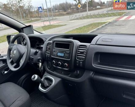 Серый Рено Трафик, объемом двигателя 2 л и пробегом 180 тыс. км за 17199 $, фото 7 на Automoto.ua