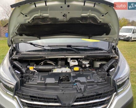 Серый Рено Трафик, объемом двигателя 2 л и пробегом 200 тыс. км за 17900 $, фото 23 на Automoto.ua