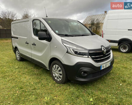 Серый Рено Трафик, объемом двигателя 2 л и пробегом 200 тыс. км за 17900 $, фото 3 на Automoto.ua