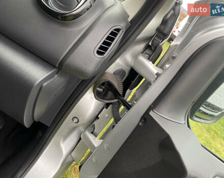 Серый Рено Трафик, объемом двигателя 2 л и пробегом 200 тыс. км за 17900 $, фото 10 на Automoto.ua