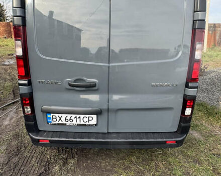 Серый Рено Трафик, объемом двигателя 2 л и пробегом 247 тыс. км за 16000 $, фото 5 на Automoto.ua