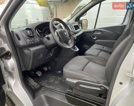 Серый Рено Трафик, объемом двигателя 2 л и пробегом 200 тыс. км за 17900 $, фото 14 на Automoto.ua