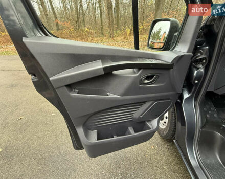 Серый Рено Трафик, объемом двигателя 2 л и пробегом 98 тыс. км за 25800 $, фото 29 на Automoto.ua