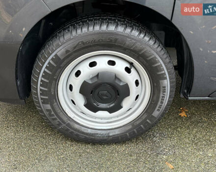 Серый Рено Трафик, объемом двигателя 2 л и пробегом 98 тыс. км за 25800 $, фото 20 на Automoto.ua