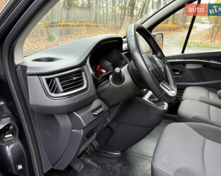 Серый Рено Трафик, объемом двигателя 2 л и пробегом 98 тыс. км за 25800 $, фото 31 на Automoto.ua