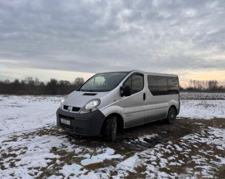 Серый Рено Трафик, объемом двигателя 2 л и пробегом 500 тыс. км за 6000 $, фото 3 на Automoto.ua