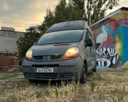 Серый Рено Трафик, объемом двигателя 0 л и пробегом 200 тыс. км за 3000 $, фото 2 на Automoto.ua