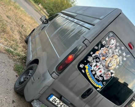 Серый Рено Трафик, объемом двигателя 0 л и пробегом 200 тыс. км за 3000 $, фото 4 на Automoto.ua