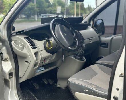 Серый Рено Трафик, объемом двигателя 2 л и пробегом 305 тыс. км за 9300 $, фото 5 на Automoto.ua