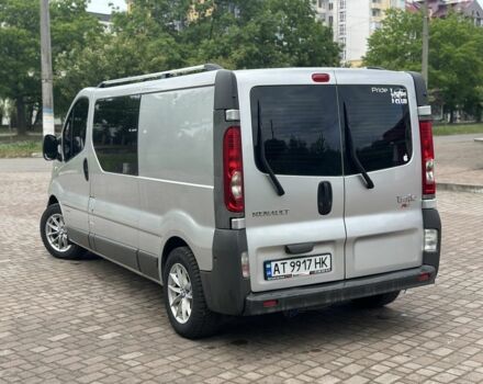 Серый Рено Трафик, объемом двигателя 2 л и пробегом 305 тыс. км за 9300 $, фото 2 на Automoto.ua