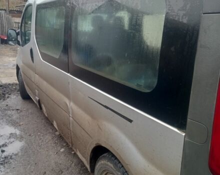 Рено Трафик 2008 в Белой Церкве на Automoto.ua Серый Рено Трафик, объемом двигателя 2 л и пробегом 700 тыс. км за 4782 $, фото 3 на Automoto.ua