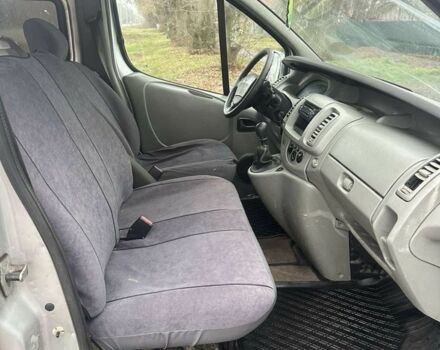 Сірий Рено Трафік, об'ємом двигуна 2 л та пробігом 100 тис. км за 3600 $, фото 6 на Automoto.ua