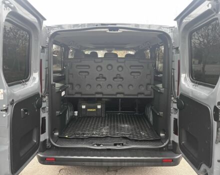 Серый Рено Трафик, объемом двигателя 2 л и пробегом 230 тыс. км за 26770 $, фото 17 на Automoto.ua