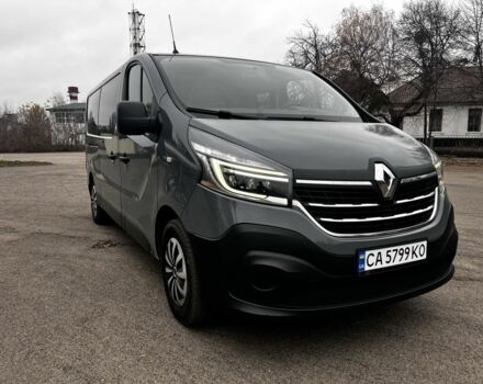 Серый Рено Трафик, объемом двигателя 2 л и пробегом 230 тыс. км за 26770 $, фото 2 на Automoto.ua