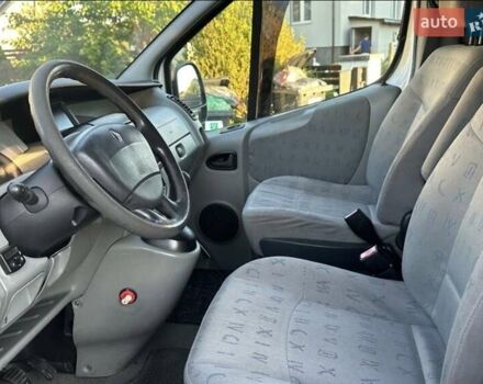 Серый Рено Трафик, объемом двигателя 2.5 л и пробегом 280 тыс. км за 4500 $, фото 11 на Automoto.ua