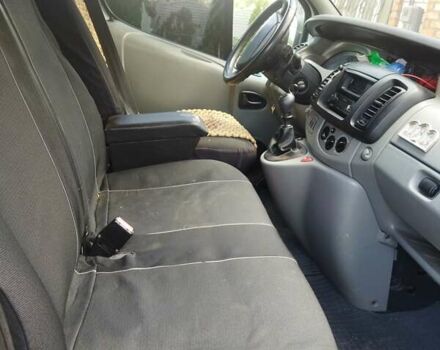 Серый Рено Трафик, объемом двигателя 1.9 л и пробегом 350 тыс. км за 7000 $, фото 5 на Automoto.ua