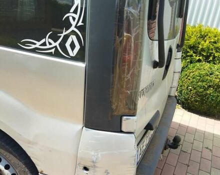 Серый Рено Трафик, объемом двигателя 1.9 л и пробегом 350 тыс. км за 7000 $, фото 2 на Automoto.ua