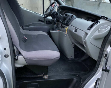 Серый Рено Трафик, объемом двигателя 1.87 л и пробегом 400 тыс. км за 5899 $, фото 6 на Automoto.ua