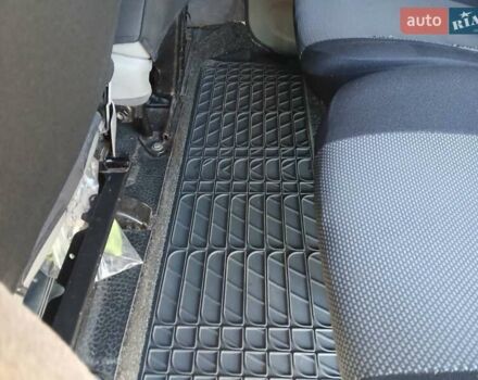 Сірий Рено Трафік, об'ємом двигуна 2.46 л та пробігом 400 тис. км за 7500 $, фото 2 на Automoto.ua